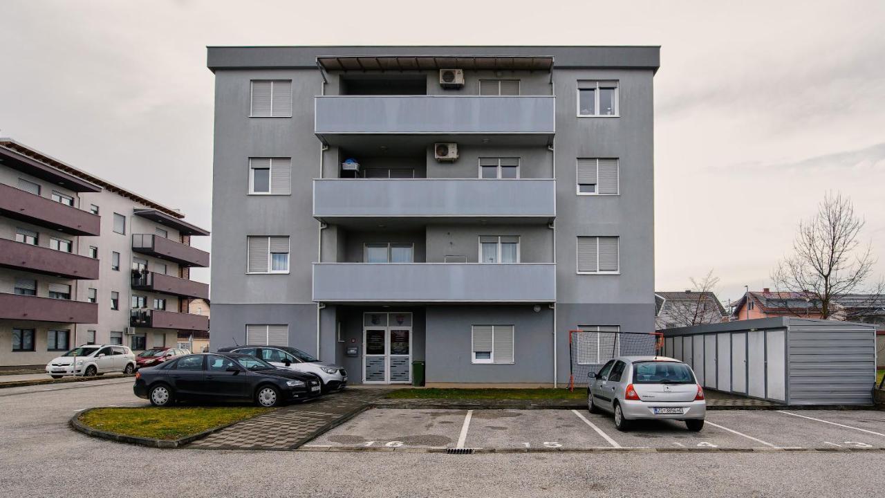 Lovely Apartment Mira Near Airport Zagreb Велика Гориця Екстер'єр фото